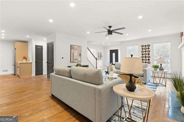 560 Flowering Trail, Grayson, GA 30017