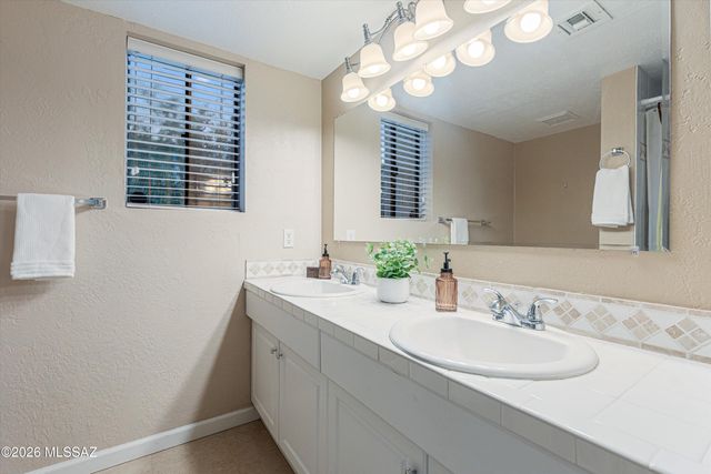 8300 E Ocotillo Drive, Tucson, AZ 85750