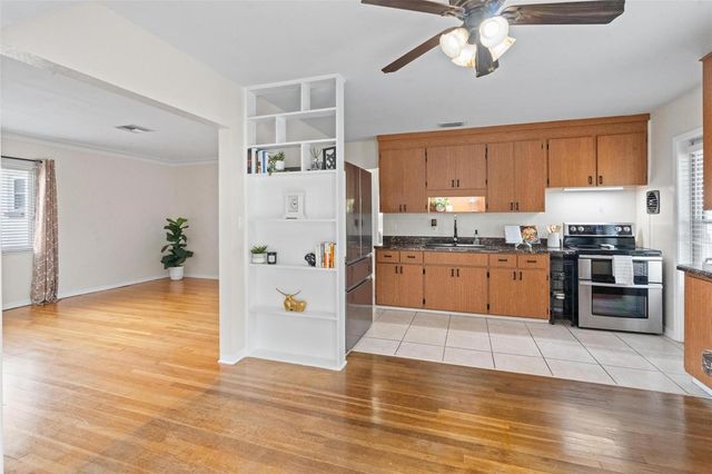 3712 30TH AVENUE N, St Petersburg, FL 33713