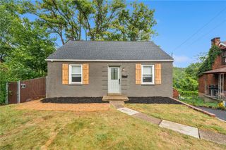 2725 Glenny Ln, West Mifflin, PA 15122