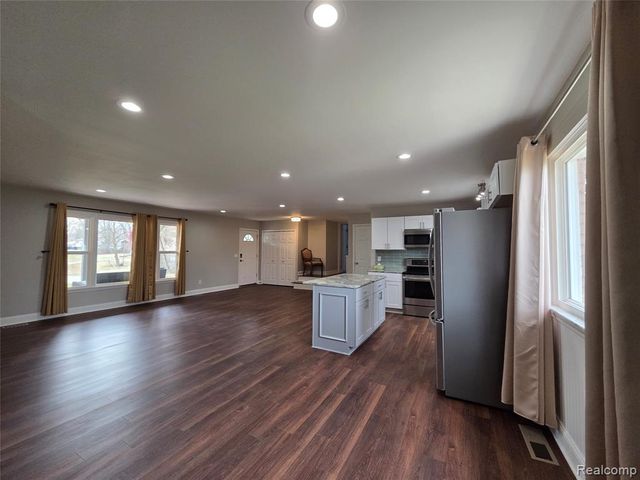 5372 Moceri Lane, Grand Blanc, MI 48439