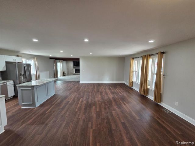 5372 Moceri Lane, Grand Blanc, MI 48439