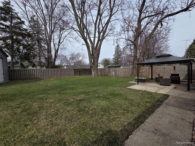 5372 Moceri Lane, Grand Blanc, MI 48439