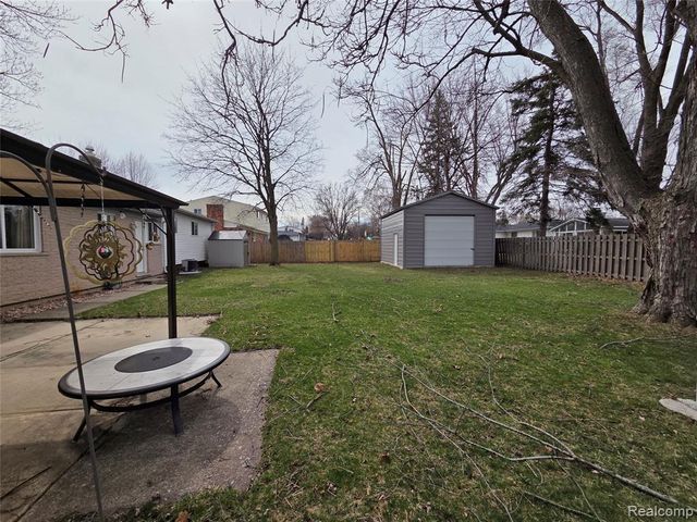 5372 Moceri Lane, Grand Blanc, MI 48439