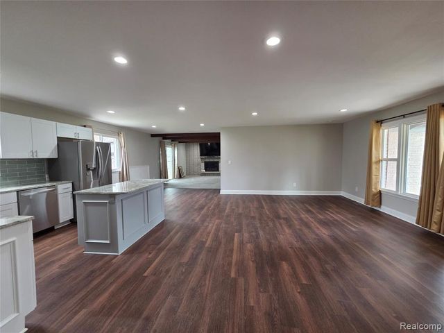 5372 Moceri Lane, Grand Blanc, MI 48439