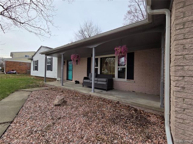 5372 Moceri Lane, Grand Blanc, MI 48439