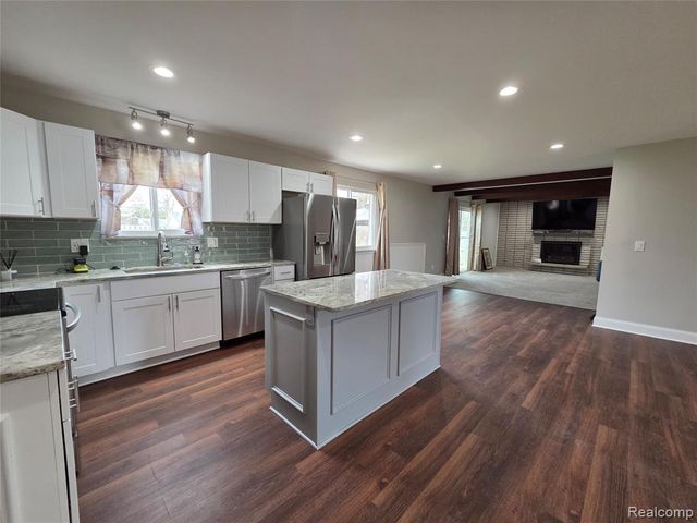 5372 Moceri Lane, Grand Blanc, MI 48439