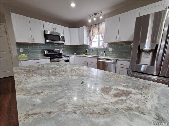 5372 Moceri Lane, Grand Blanc, MI 48439