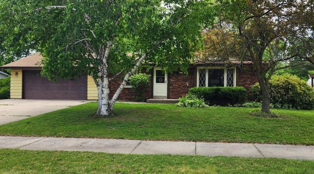 7715 S Manitowoc AVENUE, Oak Creek, WI 53154