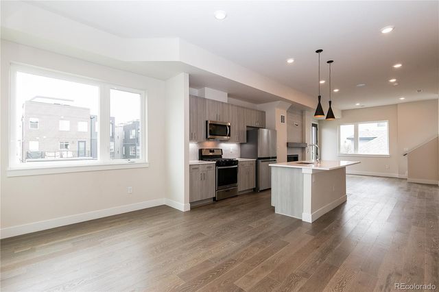 1275 Stuart Street, Denver, CO 80204