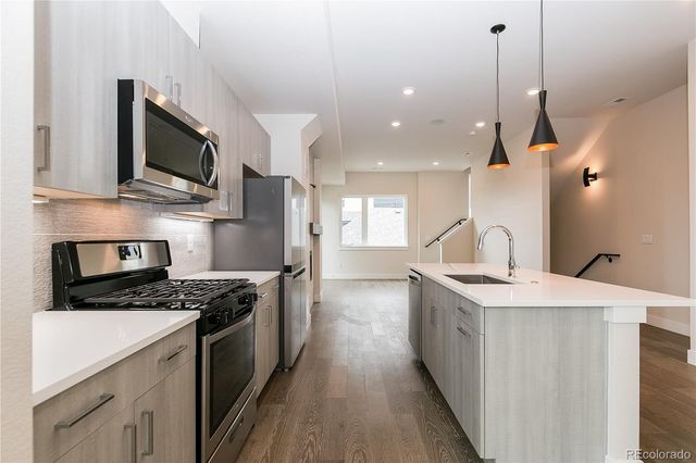 1275 Stuart Street, Denver, CO 80204