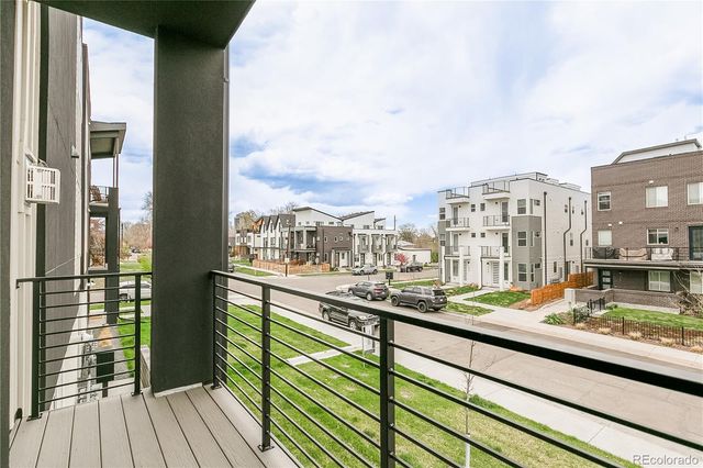 1275 Stuart Street, Denver, CO 80204