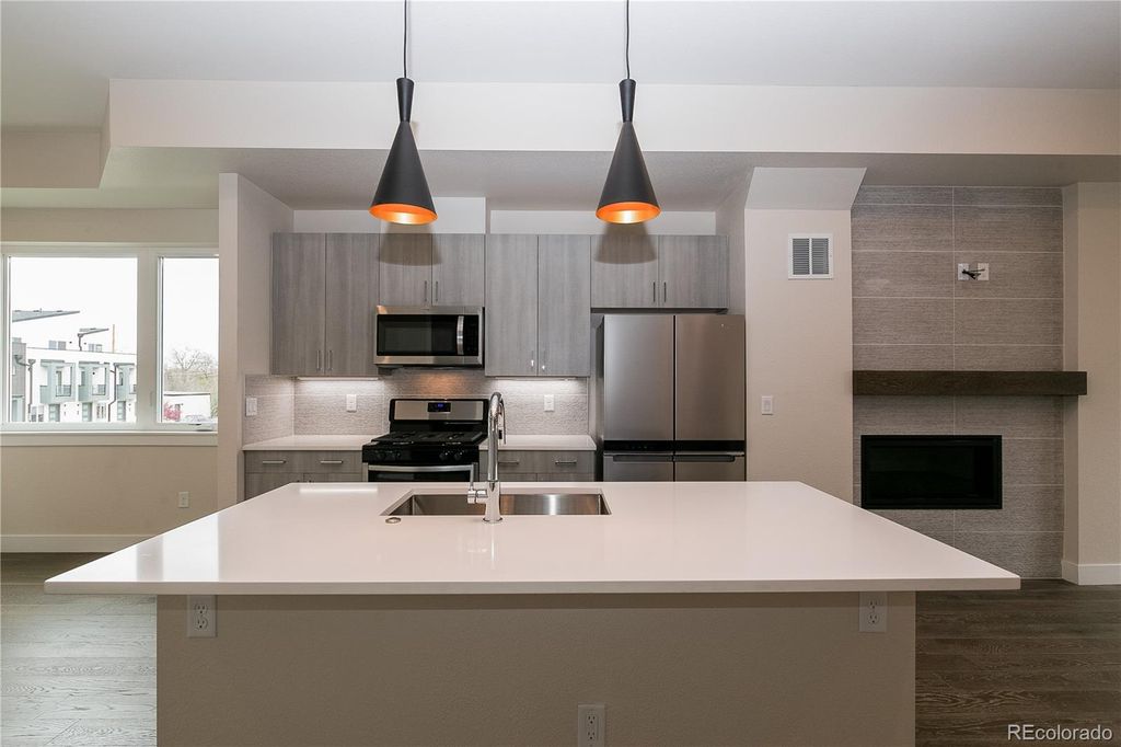 1275 Stuart Street, Denver, CO 80204