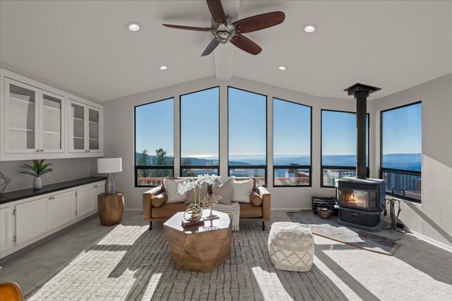 27200 Loma Prieta Way, Los Gatos, CA 95033