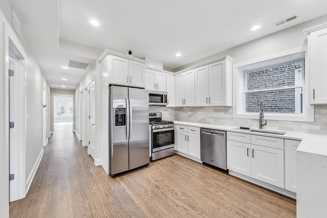 6527 N Newgard Avenue 2, Chicago, IL 60626