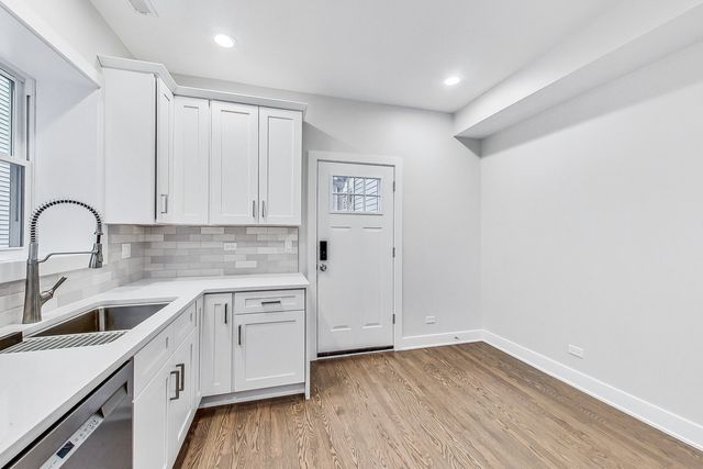 6527 N Newgard Avenue 2, Chicago, IL 60626