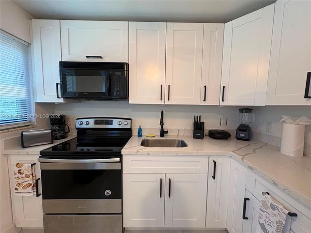 929 SW 10th Ave 0, Delray Beach, FL 33444