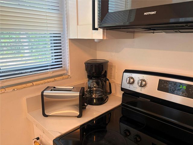 929 SW 10th Ave 0, Delray Beach, FL 33444