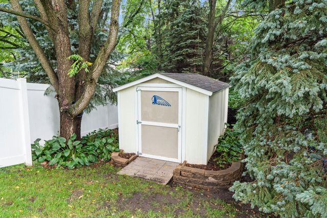 1515 138th Street E, Rosemount, MN 55068