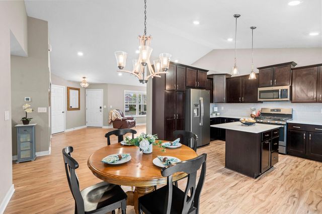 1515 138th Street E, Rosemount, MN 55068