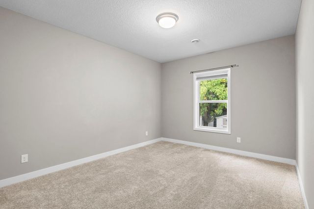 1515 138th Street E, Rosemount, MN 55068