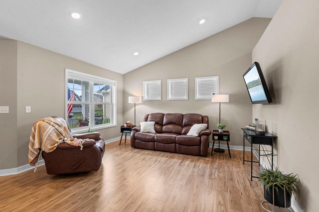 1515 138th Street E, Rosemount, MN 55068