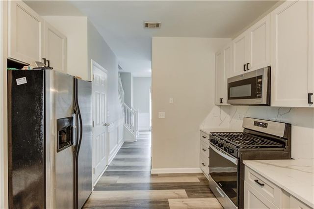 114 Farm Valley Drive, Canton, GA 30115