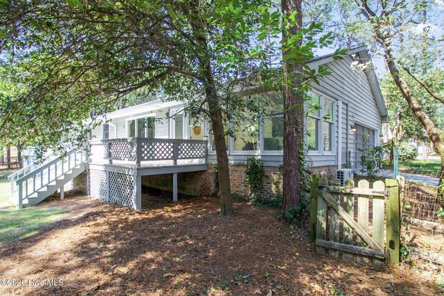150 Pebble Beach Place, Southern Pines, NC 28387