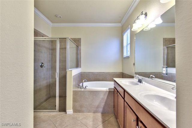 13566 Messino CT, Estero, FL 33928