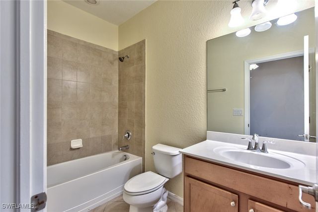 13566 Messino CT, Estero, FL 33928