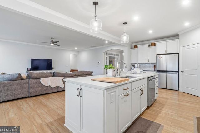 1020 Lake Terrace Bend, Greensboro, GA 30642