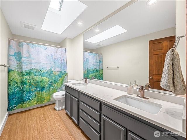 2837 220th Place NE, Sammamish, WA 98074