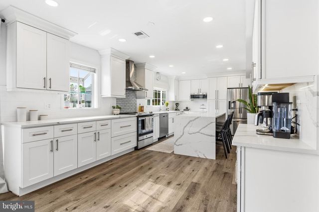 1307 BOULDER CREST CT, Herndon, VA 20170