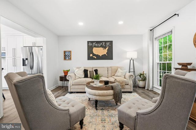 1307 BOULDER CREST CT, Herndon, VA 20170