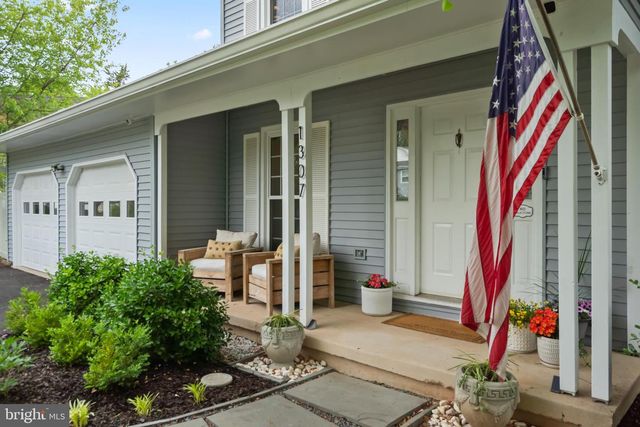 1307 BOULDER CREST CT, Herndon, VA 20170