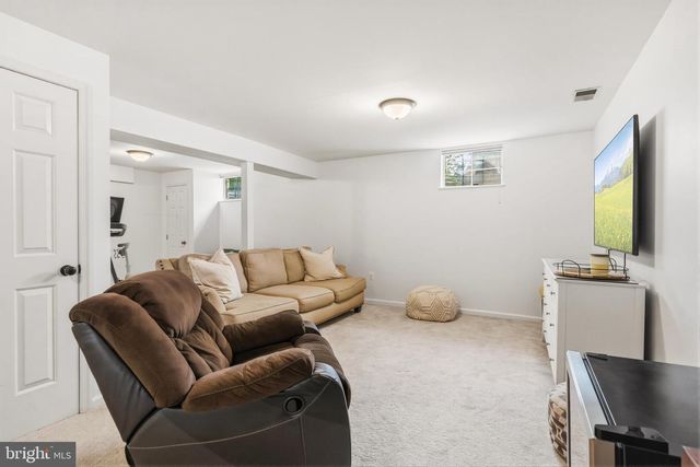 1307 BOULDER CREST CT, Herndon, VA 20170
