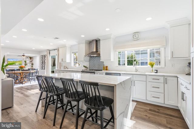 1307 BOULDER CREST CT, Herndon, VA 20170