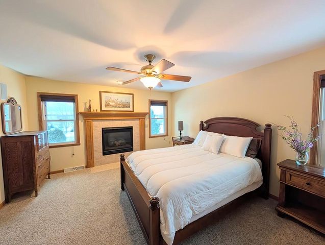 N108W14895 Bel Aire LANE, Germantown, WI 53022