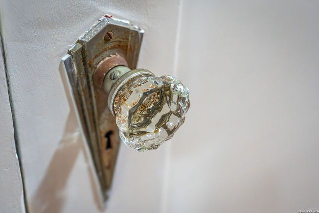 515 E MOUNTAIN ST, Seguin, TX 78155