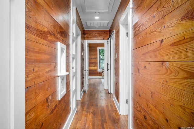 515 E MOUNTAIN ST, Seguin, TX 78155