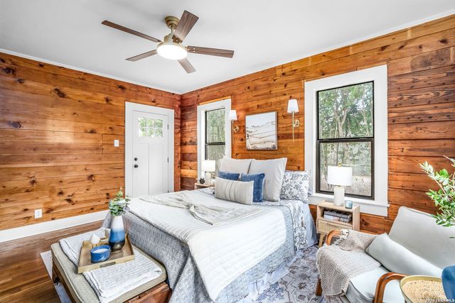 515 E MOUNTAIN ST, Seguin, TX 78155