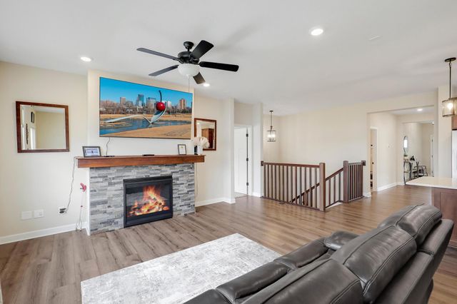 7107 184th Street W, Lakeville, MN 55044