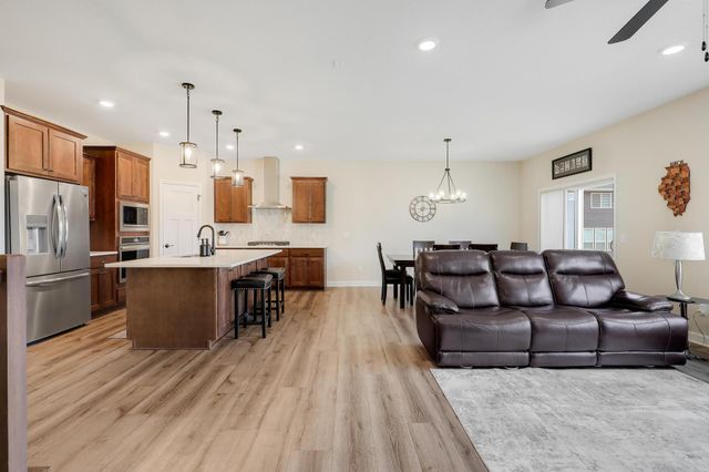 7107 184th Street W, Lakeville, MN 55044