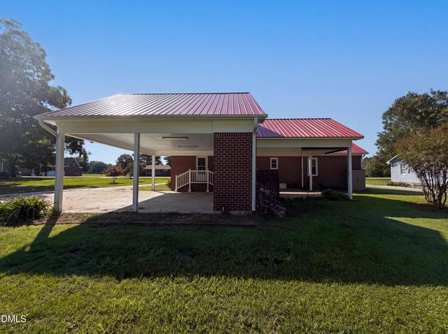 3043 Tom Geddie Road, Eastover, NC 28312