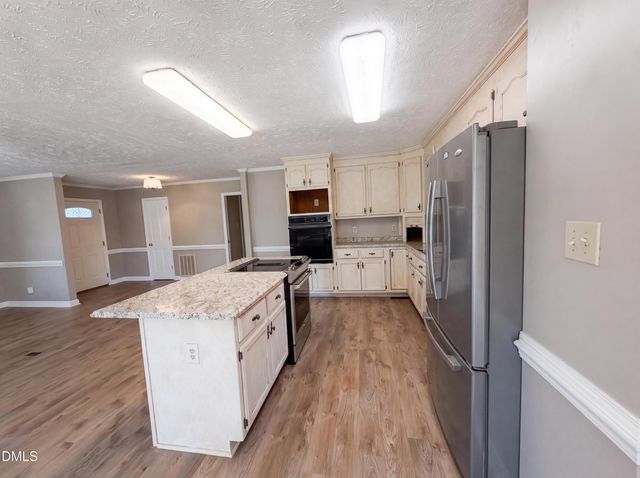 3043 Tom Geddie Road, Eastover, NC 28312