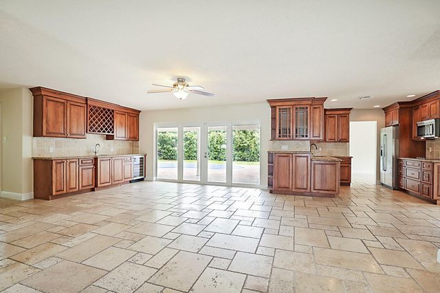 5110 NE 30th Avenue NE, Lighthouse Point, FL 33064