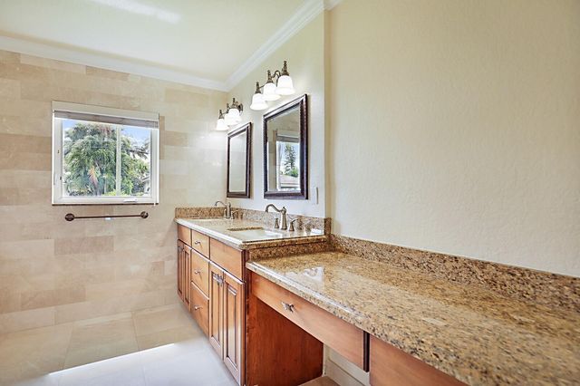 5110 NE 30th Avenue NE, Lighthouse Point, FL 33064