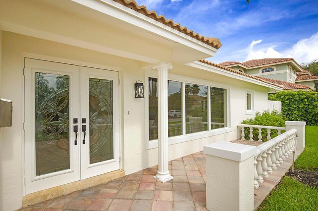 5110 NE 30th Avenue NE, Lighthouse Point, FL 33064