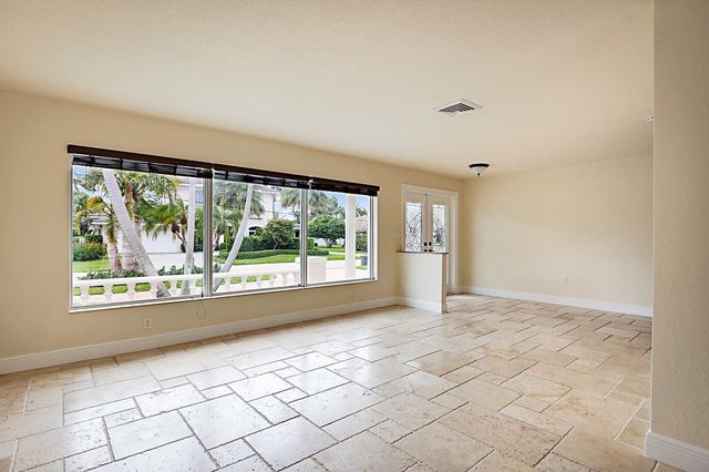 5110 NE 30th Avenue NE, Lighthouse Point, FL 33064