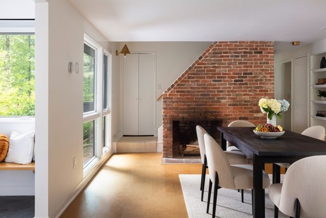 102 The Valley Rd, Concord, MA 01742